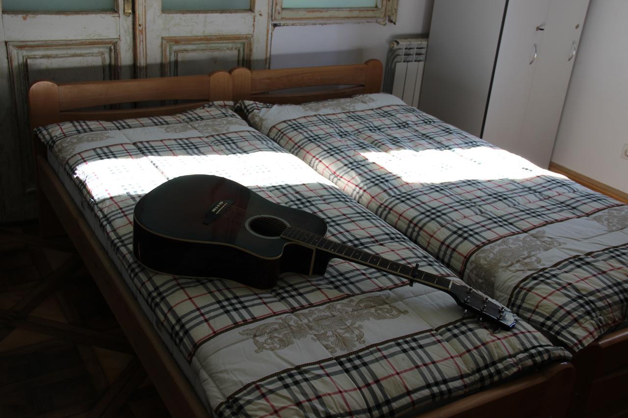 Hostel Mif Ивано-Франковск Экстерьер фото
